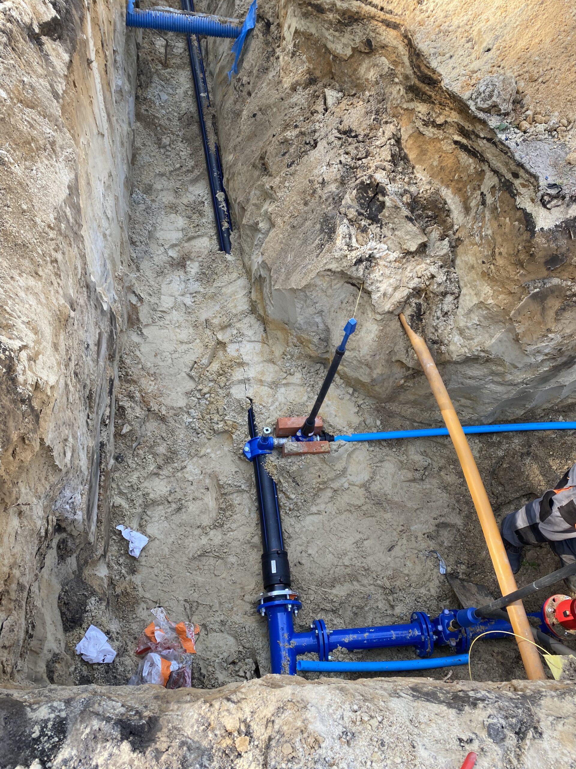 Maâ¼Ã©y_weâ Äzeâ¼Ã©_wodny_w_towarzystwie_kolegi_gazu_i_pradu